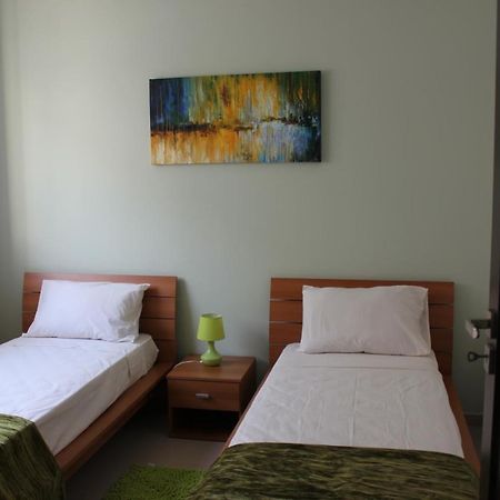 Sunny 2 Bedroom, 2 Bathrooms, Seaside Apt. 斯利马 外观 照片