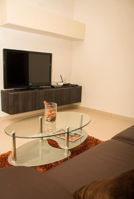 Sunny 2 Bedroom, 2 Bathrooms, Seaside Apt. 斯利马 外观 照片