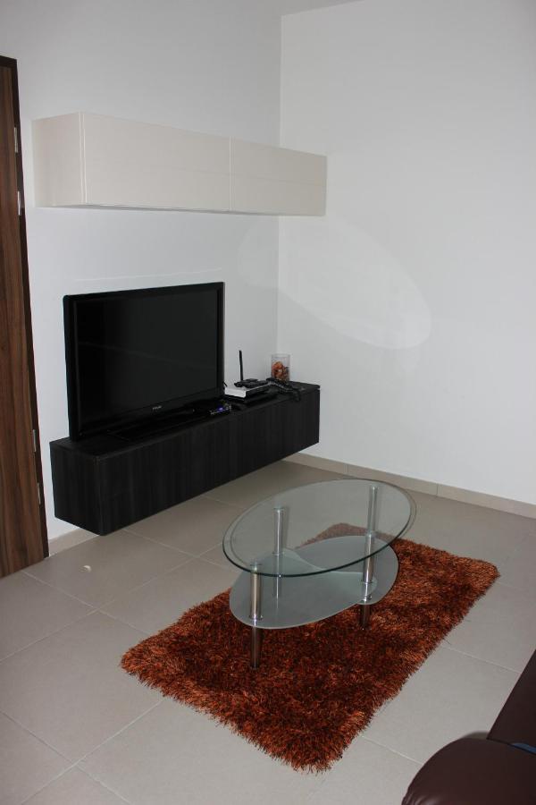 Sunny 2 Bedroom, 2 Bathrooms, Seaside Apt. 斯利马 外观 照片