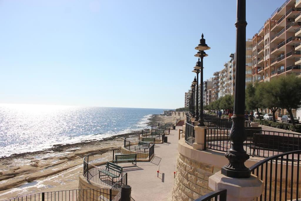 Sunny 2 Bedroom, 2 Bathrooms, Seaside Apt. 斯利马 外观 照片