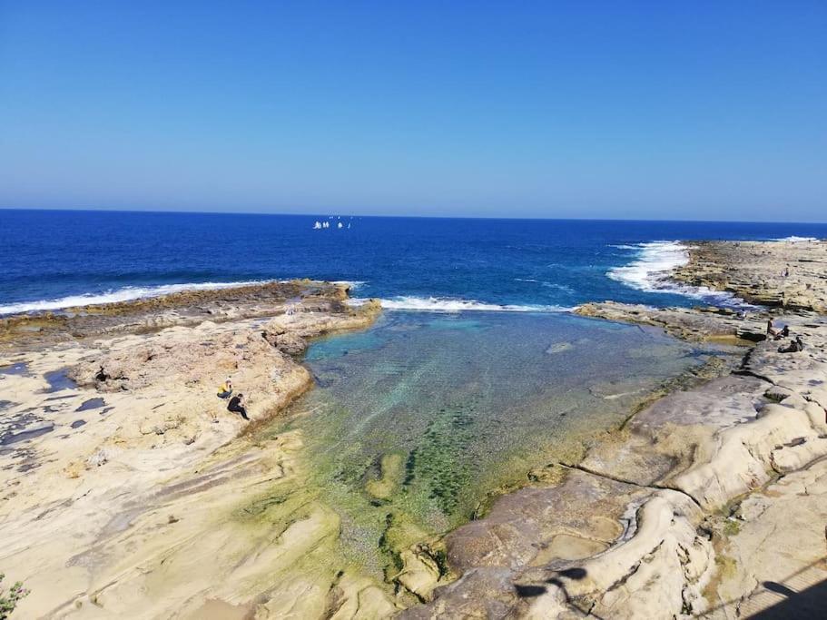 Sunny 2 Bedroom, 2 Bathrooms, Seaside Apt. 斯利马 外观 照片