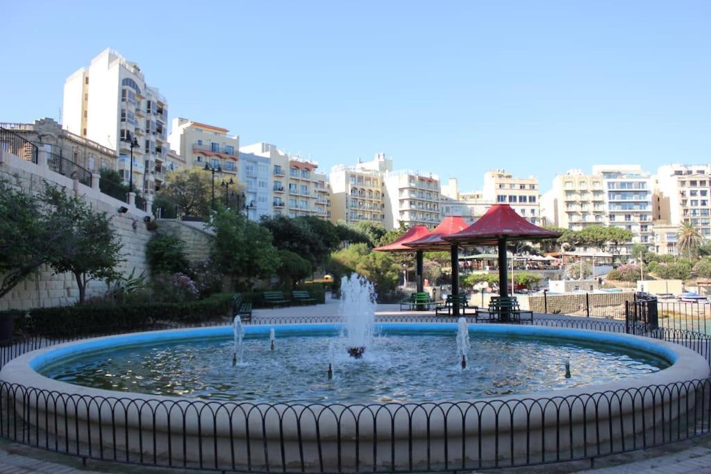 Sunny 2 Bedroom, 2 Bathrooms, Seaside Apt. 斯利马 外观 照片