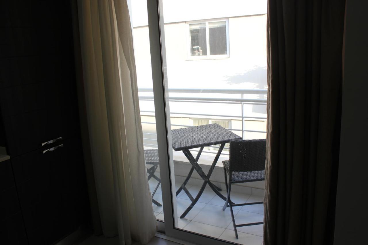 Sunny 2 Bedroom, 2 Bathrooms, Seaside Apt. 斯利马 外观 照片